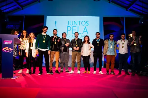 20 anos de Young Lions e um novo modelo para selecionar as duplas portuguesas. A competi&ccedil;&atilde;o passa a ter 2 fases: uma primeira sele&ccedil;&atilde;o atrav&eacute;s de portf&oacute;lio/CV e uma segunda com um Bootcamp, onde as 35 duplas finalistas t&ecirc;m 48 horas para responder ao briefing.